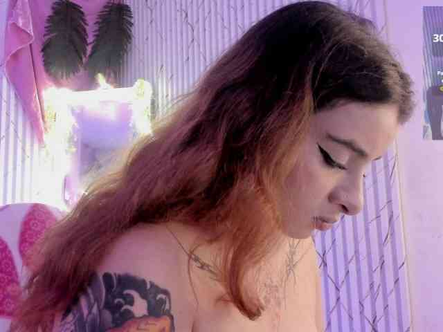Naomy-tay1 webcam
