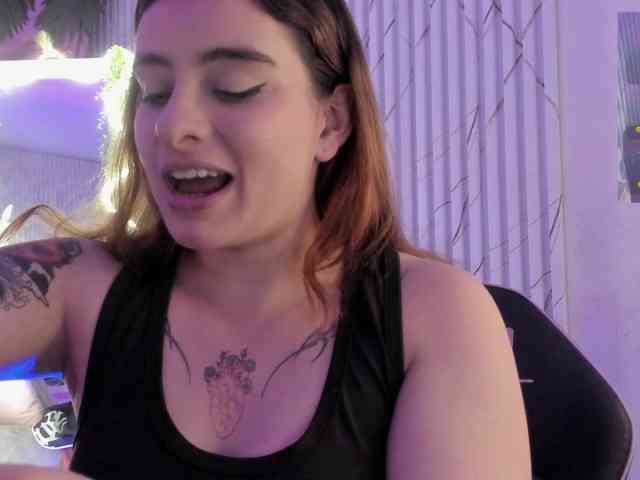 Naomy-tay1 webcam