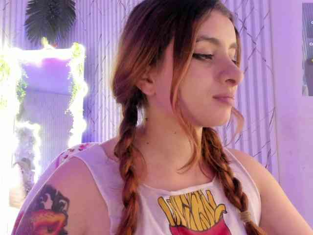 Naomy-tay1 webcam
