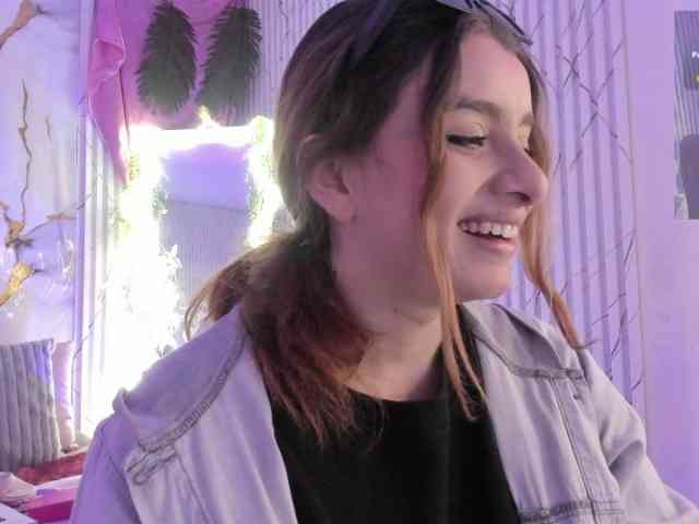 Naomy-tay1 webcam