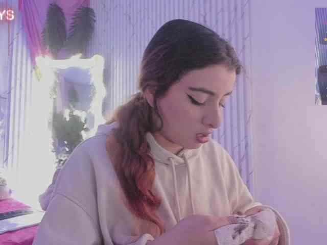 Naomy-tay1