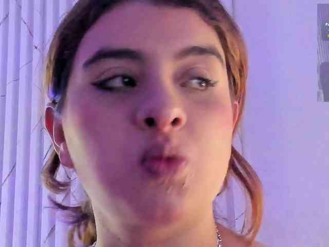 Naomy-tay1 webcam