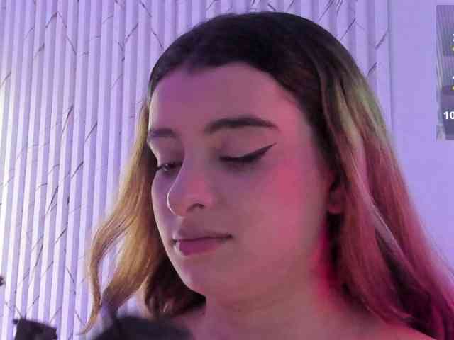 Naomy-tay1 webcam