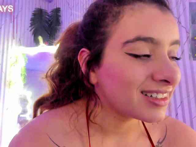 Naomy-tay1
