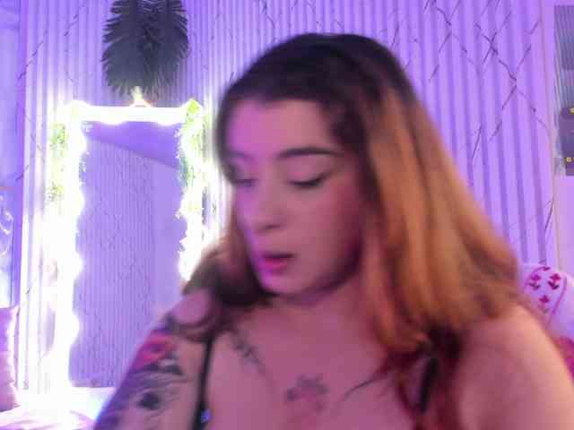 Naomy-tay1 webcam