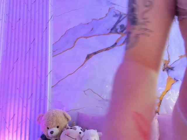 Naomy-tay1 webcam