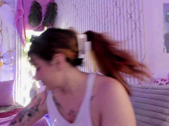 Naomy-tay1 webcam