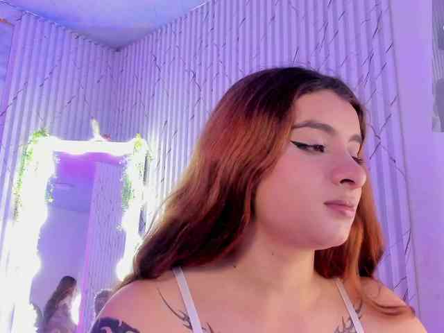 Naomy-tay1 webcam