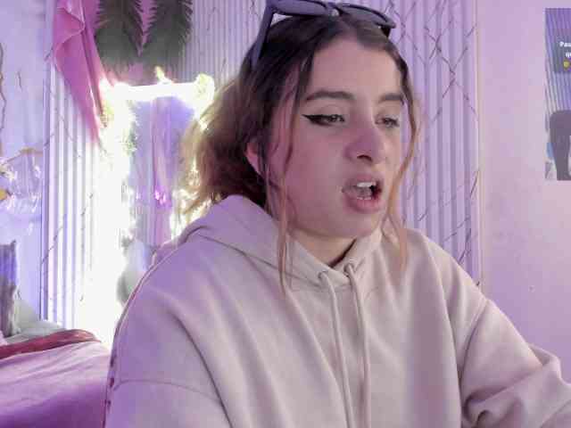 Naomy-tay1 webcam