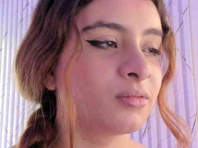 Naomy-tay1 webcam