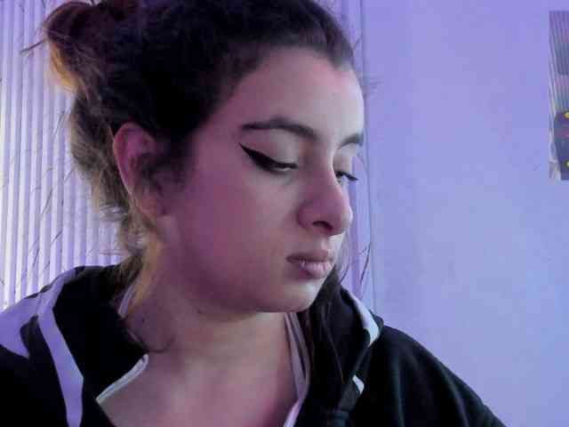 Naomy-tay1 webcam