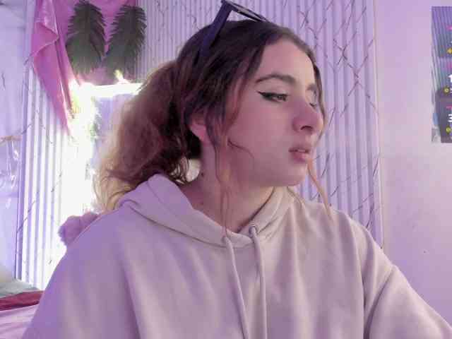 Naomy-tay1 webcam