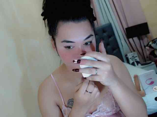 TastefullyYoursx... Live Webcam on BongaCams