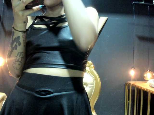 Sweettpleasure live cam on BongaCams