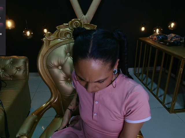 Sweettpleasure live cam on BongaCams