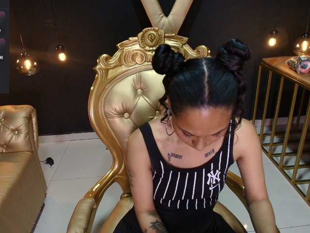 Sweettpleasure live cam on UnifiedCams