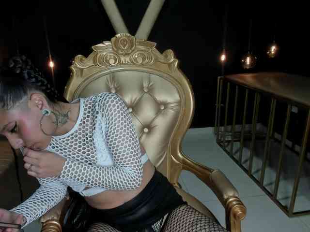 Sweettpleasure webcam