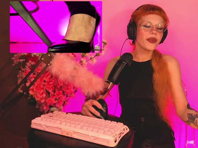 tacodeluxe's BongaCams show and profile