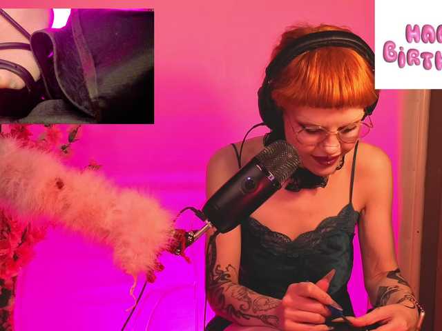 tacodeluxe's BongaCams show and profile