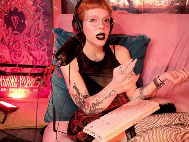 tacodeluxe's BongaCams show and profile