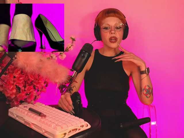 tacodeluxe's BongaCams show and profile