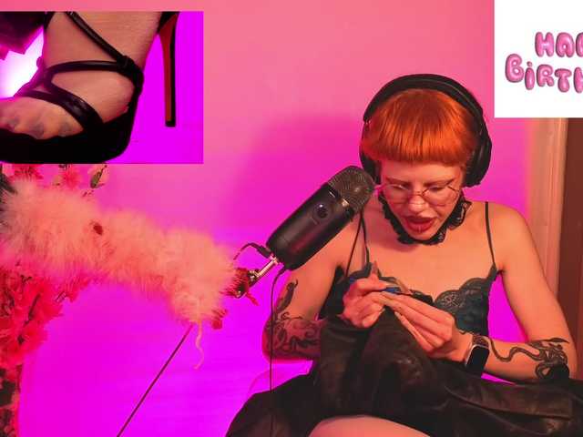 tacodeluxe's BongaCams show and profile