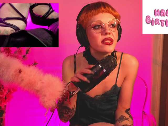 tacodeluxe's BongaCams show and profile