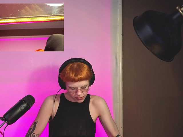 tacodeluxe's BongaCams show and profile