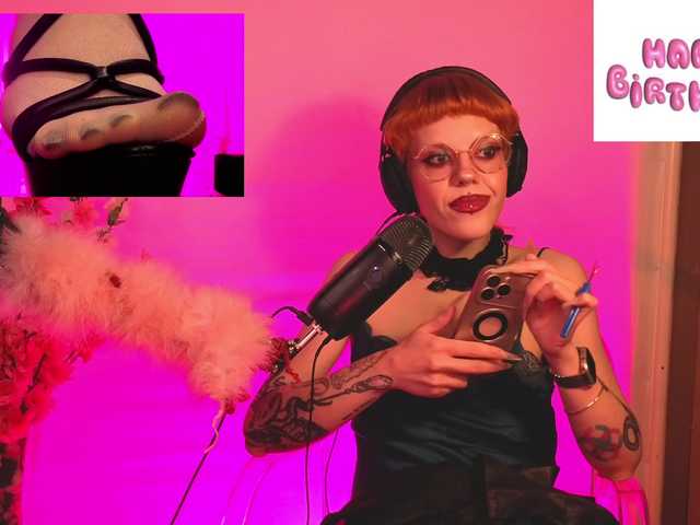 tacodeluxe's BongaCams show and profile