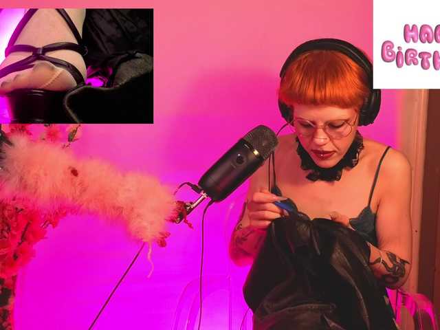 tacodeluxe's BongaCams show and profile