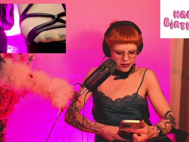 tacodeluxe's BongaCams show and profile