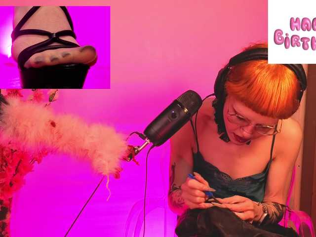 tacodeluxe's BongaCams show and profile