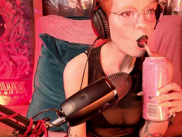 tacodeluxe's BongaCams show and profile