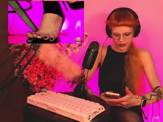 tacodeluxe's BongaCams show and profile