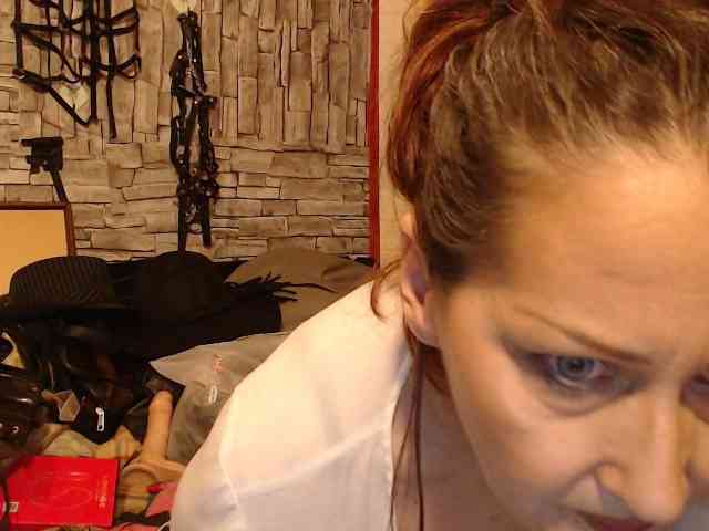 LOLA1ST webcam
