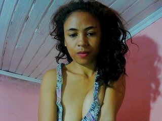 Reinewallashy3's Live Webcam