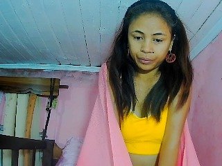 Reinewallashy3's Live Webcam