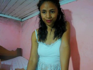 Reinewallashy3's Live Webcam