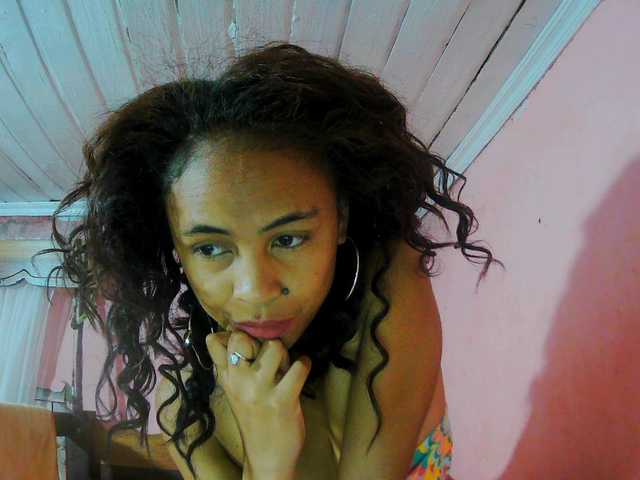 Roxanne03's BongaCams show and profile