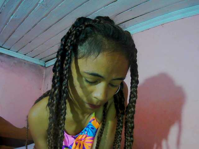 Roxanne03's BongaCams show and profile