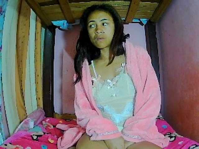 Roxanne03 live cam on BongaCams