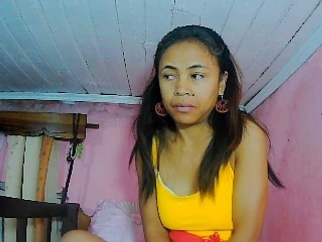 Roxanne03 live cam on BongaCams