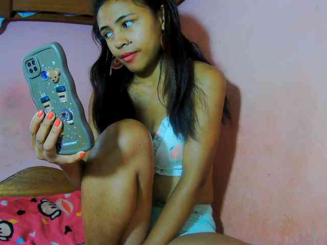 Reinewallashy3 webcam