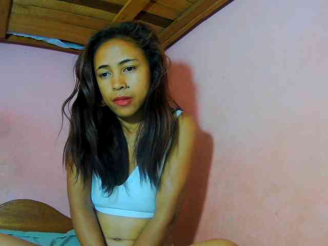 Reinewallashy3 webcam