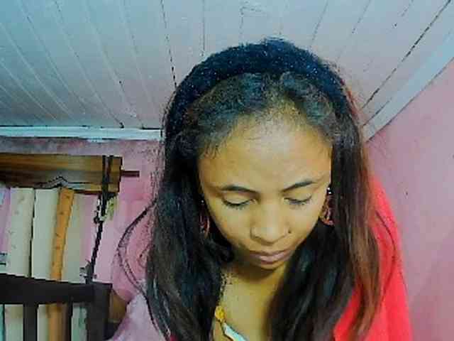 Reinewallashy3 webcam