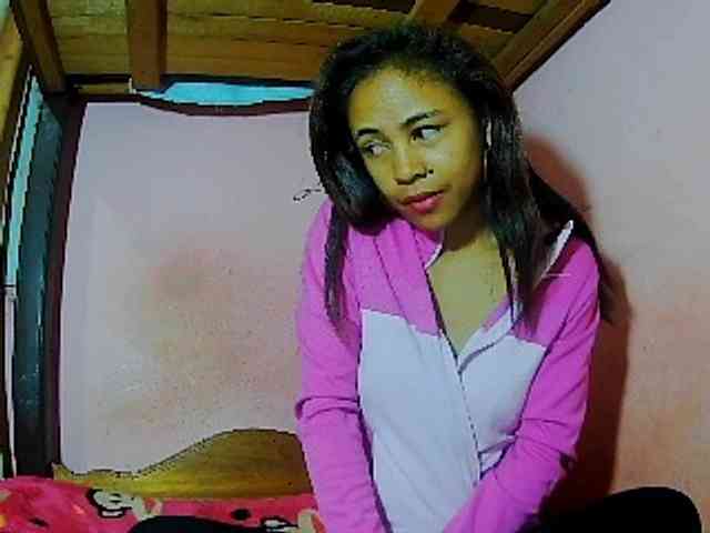 Reinewallashy3 webcam