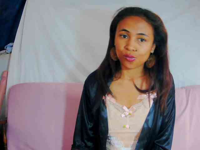 Reinewallashy3 webcam