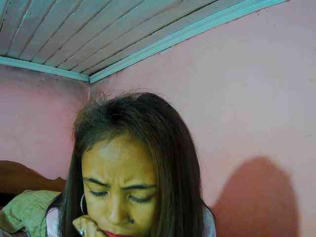 Reinewallashy3 webcam