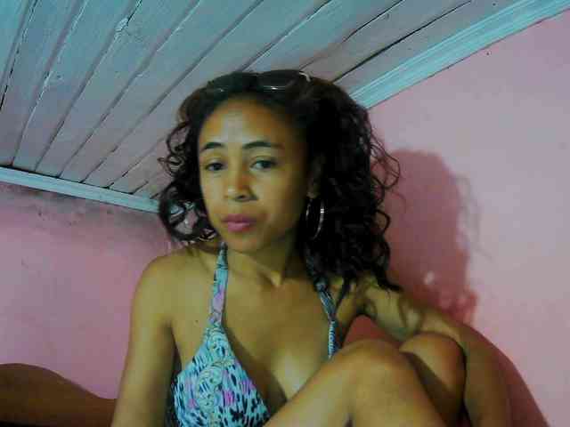 Reinewallashy3 webcam