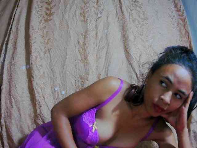 Reinewallashy3 webcam